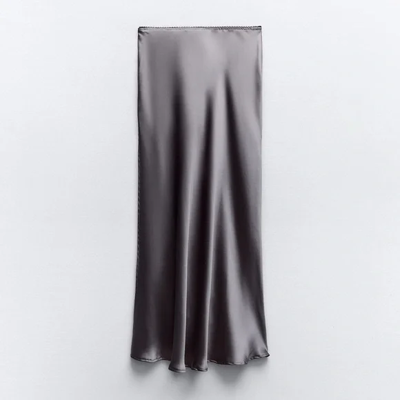 SATIN SKIRT AND LACE LEGGINGS - Picture 4 of 7